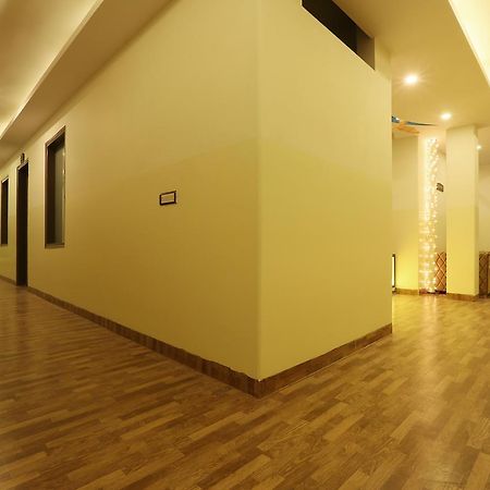 Plazzo Hotel New Delhi Exterior photo